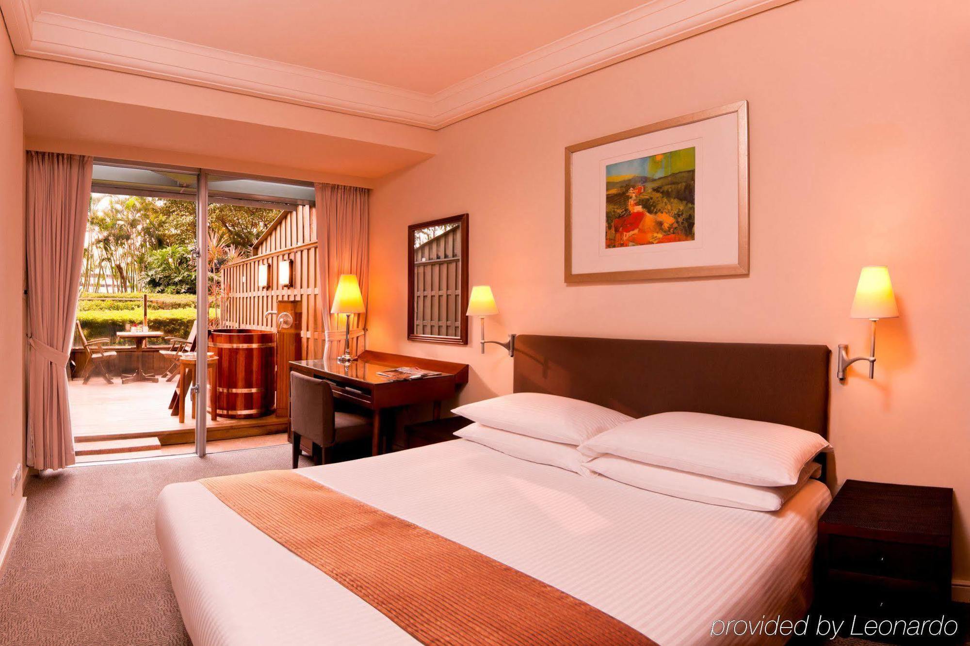 Harbour Plaza Metropolis Hotel